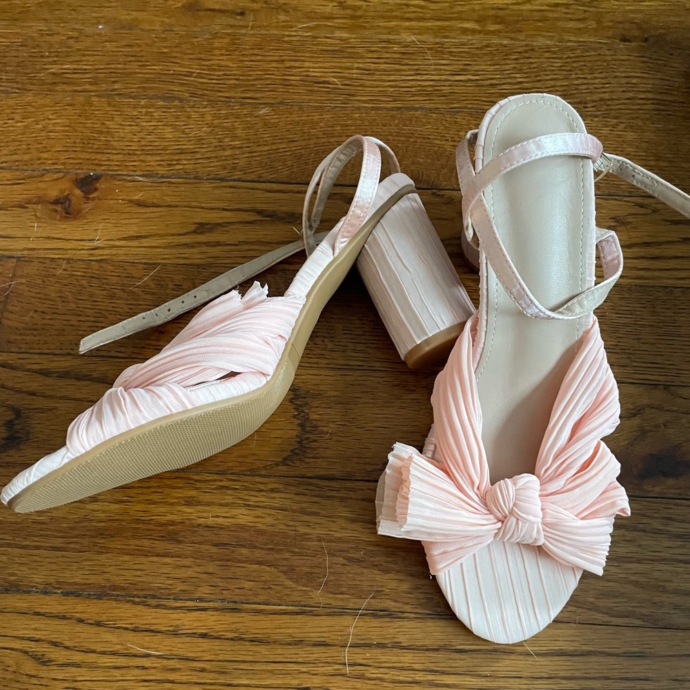 Pink bow chunk heels